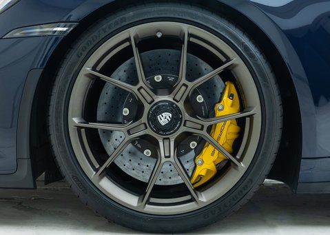 Porsche 911 GT3 TOURING (992) 