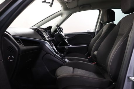 Vauxhall Zafira SRI 41