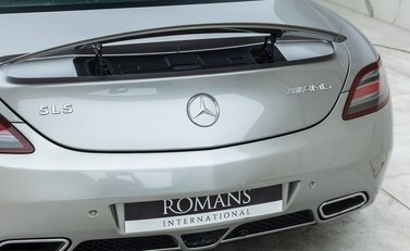 Mercedes-Benz SLS AMG 24