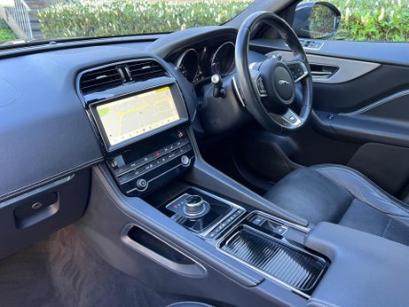 Jaguar F-Pace 2.0 D180 R-Sport Auto AWD Euro 6 (s/s) 5dr 74