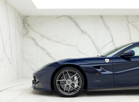 Ferrari F12 Berlinetta 25