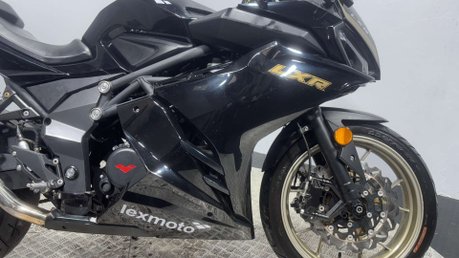 Lexmoto LXR 2021 10K MOT SERVICED FULL SIZE SPORTS BIKE 125CC RACE PIPE 35