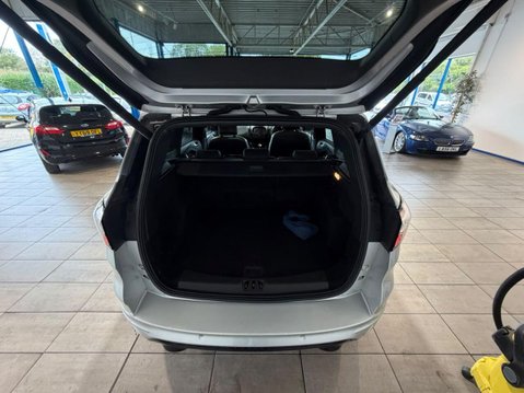 Ford Kuga 2.0 TDCi ST-Line X SUV 5dr Diesel Manual Euro 6 (s/s) (150 ps) Fantastic Co 42