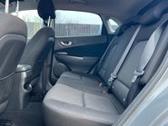 Hyundai KONA T-GDI PREMIUM MHEV 9