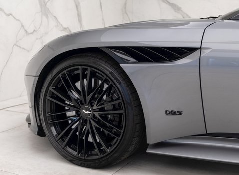 Aston Martin DBS Superleggera 23