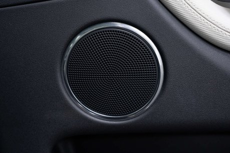 Land Rover Discovery Sport 1.5 Discovery Sport R-Dynamic SE P300e Auto 4WD 5dr 15