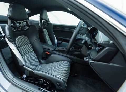 Porsche 911 GT3 TOURING (992) 14