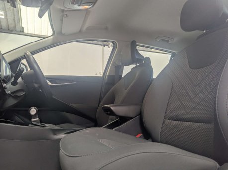 Kia Niro 1.6 Niro 2 HEV Semi-Auto 5dr 36