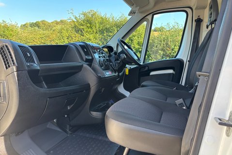 Citroen Relay 33 L1H1 X 120 ps BlueHdi Panel Van - Racking & Invertor 18