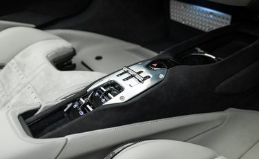 Ferrari SF90 Spider 31