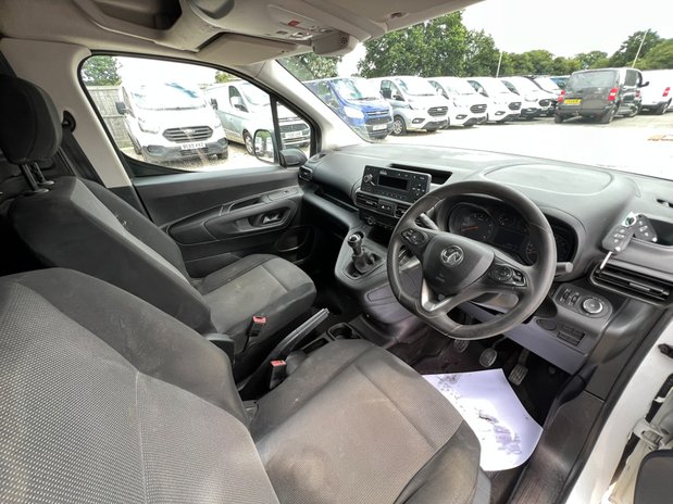 Vauxhall Combo LWB L2H1 Low Roof Air Con EURO 6 NO VAT 28