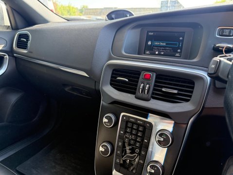 Volvo V40 2.0 T2 R-Design Euro 6 (s/s) 5dr 17