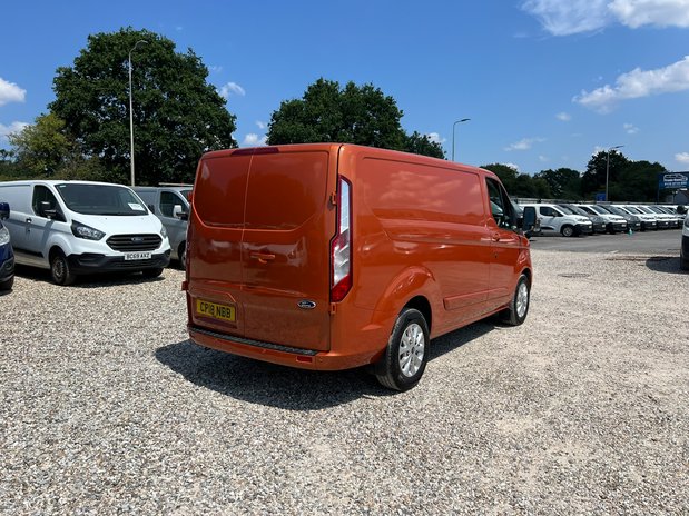 Ford Transit Custom SWB L1H1 Low Roof Limited 300 Adaptive Cruise Air Con Carplay EURO 6 NO VAT 6