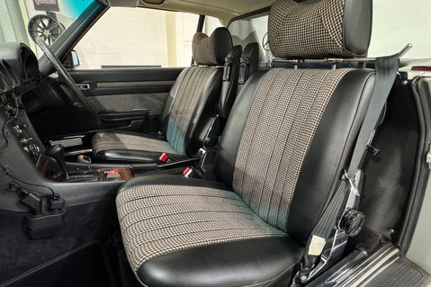 Mercedes-Benz SL Series 350 19