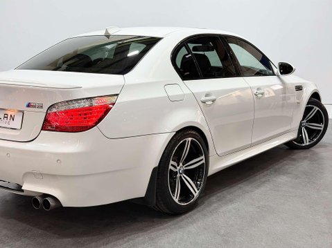 BMW M5 5.0 V10 Saloon 4dr Petrol SMG Euro 4 (507 ps) 26