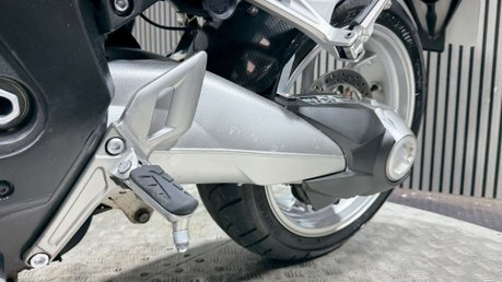 Honda VFR1200F 2010 VFR 1200 ONLY 22K LONG MOT SPORTS TOURER 1200CC 41