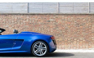 Audi R8 V10 Spyder 24