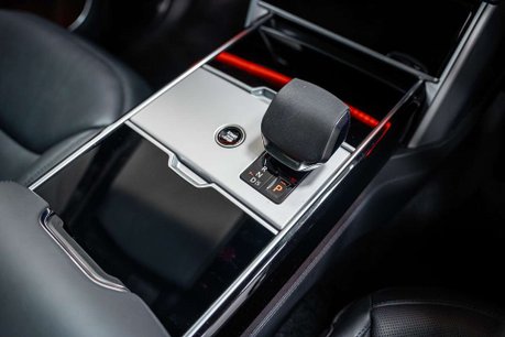 Land Rover Range Rover 3.0 D350 MHEV Autobiography SUV 5dr Diesel Auto 4WD Euro 6 (s/s) (LWB, 7Sea 35