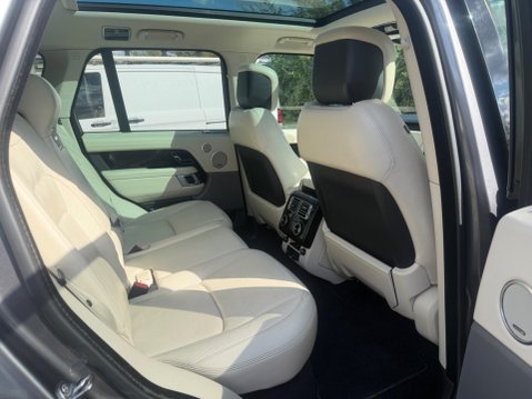 Land Rover Range Rover 3.0 TD V6 Vogue Auto 4WD Euro 6 (s/s) 5dr 13