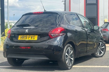 Peugeot 208 1.2 PureTech Tech Edition Hatchback 5dr Petrol Manual Euro 6 (s/s) (82 ps) 10