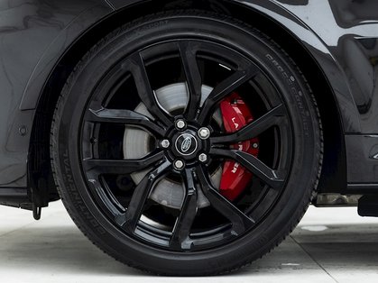 Even luxury cars need winter tyres