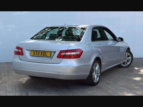 Mercedes-Benz E Class 2.1 E220 BlueEfficiency AvantGarde CDi Auto 4dr 5