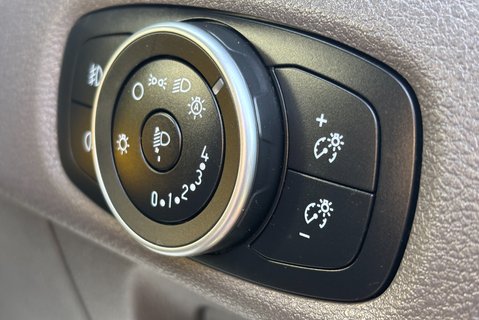 Ford Transit Custom 320 L1 170ps Active MLSD DCIV - Sat Nav / Tailgate / Adaptive Cruise 35