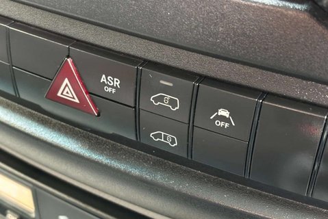 Mercedes-Benz Sprinter 519 4x4 14 Str Minibus with Air Con - Ex MOD 38