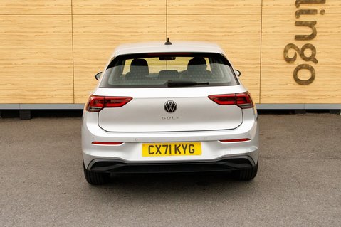 Volkswagen Golf LIFE TSI 6