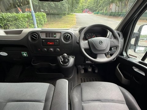 Renault Master 17 seater minibus 15