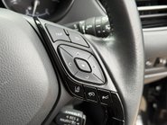 Toyota C-HR DESIGN 15