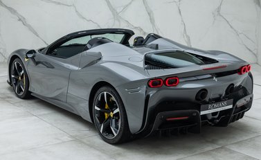 Ferrari SF90 SPIDER 15