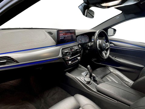 BMW 5 Series 3.0 530d MHT M Sport Saloon 4dr Diesel Hybrid Steptronic xDrive Euro 6 (s/s 15