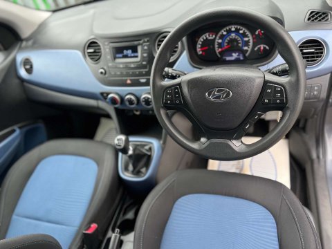 Hyundai i10 1.0 i10 SE 5dr 3