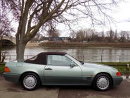 Mercedes-Benz SL Series 500SL-32 11