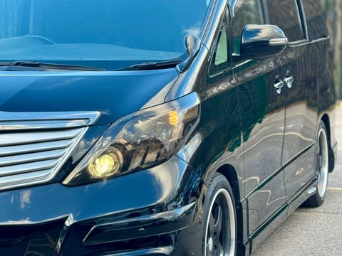 Toyota Alphard GOLDEN EYES II TWIN SUNROOF GRADE 4B WOW 31