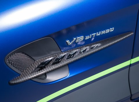 Mercedes-Benz AMG GT R PRO 32