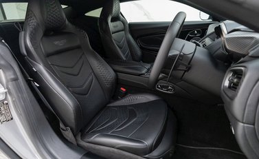 Aston Martin DBS Superleggera 10