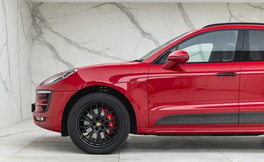 Porsche Macan GTS 35