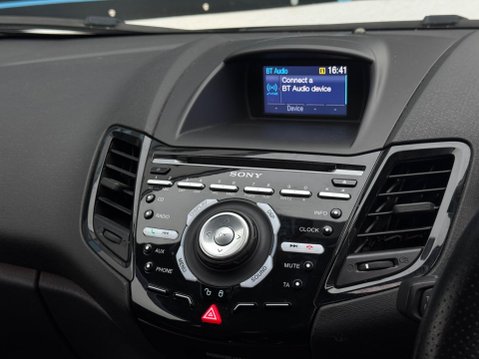 Ford Fiesta 1.6T EcoBoost ST-2 Euro 5 3dr 71