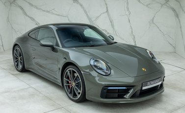 Porsche 911 Carrera 4S (992) 8