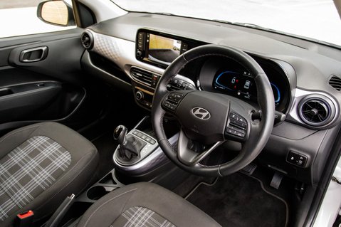 Hyundai i10 MPI PREMIUM 4