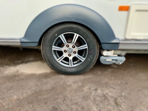 Coachman Amara 450-2 7