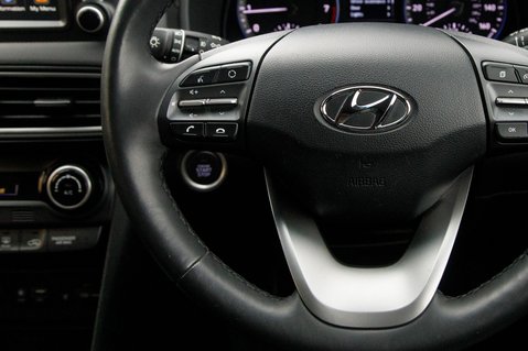Hyundai KONA PREMIUM SE 20