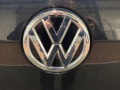 Volkswagen Golf 1.0 TSI BlueMotion Tech SE Nav Euro 6 (s/s) 5dr 53