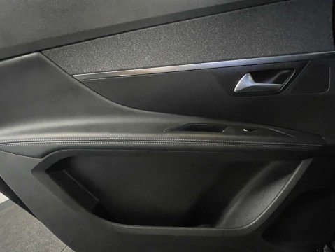 Peugeot 5008 1.2 5008 Allure PureTech S/S Auto 5dr 37