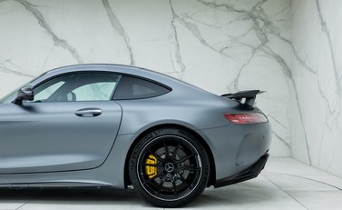 Mercedes-Benz AMG GT R Premium 35
