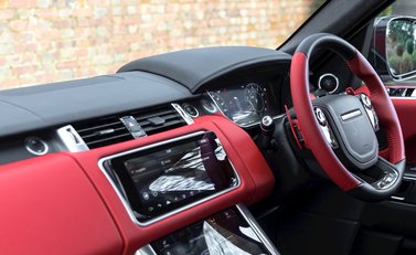 Land Rover Range Rover Sport 5.0 SVR 17