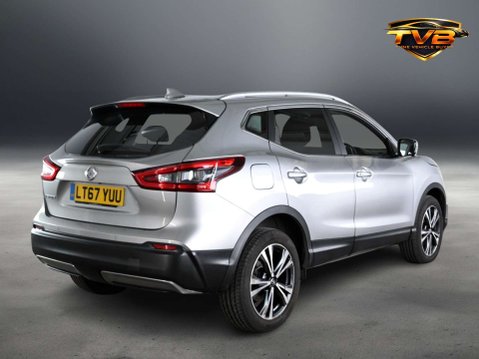 Nissan Qashqai 1.5 Qashqai N-Connecta dCi 5dr *NATIONAL DELIVERY* 2