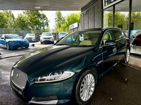 Jaguar XF 2.2d Luxury Sportbrake Auto Euro 5 (s/s) 5dr 4